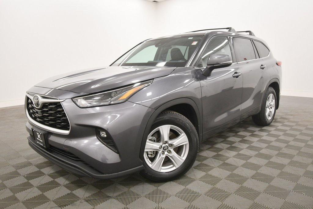 used 2022 Toyota Highlander car, priced at $35,744