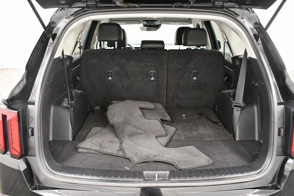 used 2024 Kia Sorento car, priced at $29,644