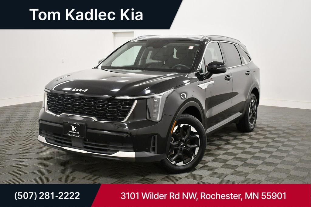 used 2024 Kia Sorento car, priced at $29,644