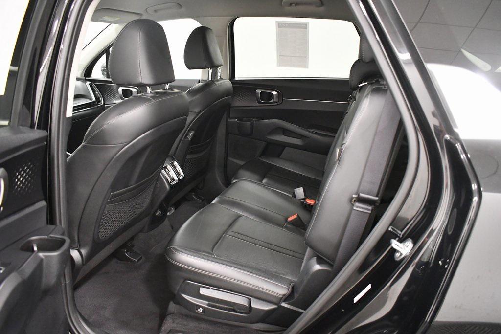 used 2024 Kia Sorento car, priced at $29,644