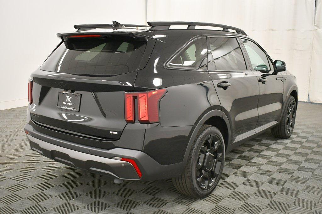 used 2025 Kia Sorento car, priced at $35,222