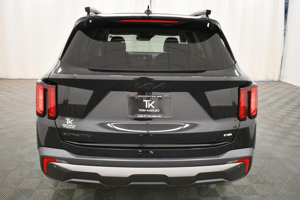 used 2025 Kia Sorento car, priced at $35,222