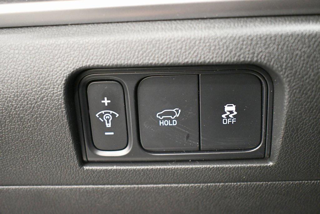 used 2025 Kia Sorento car, priced at $35,222