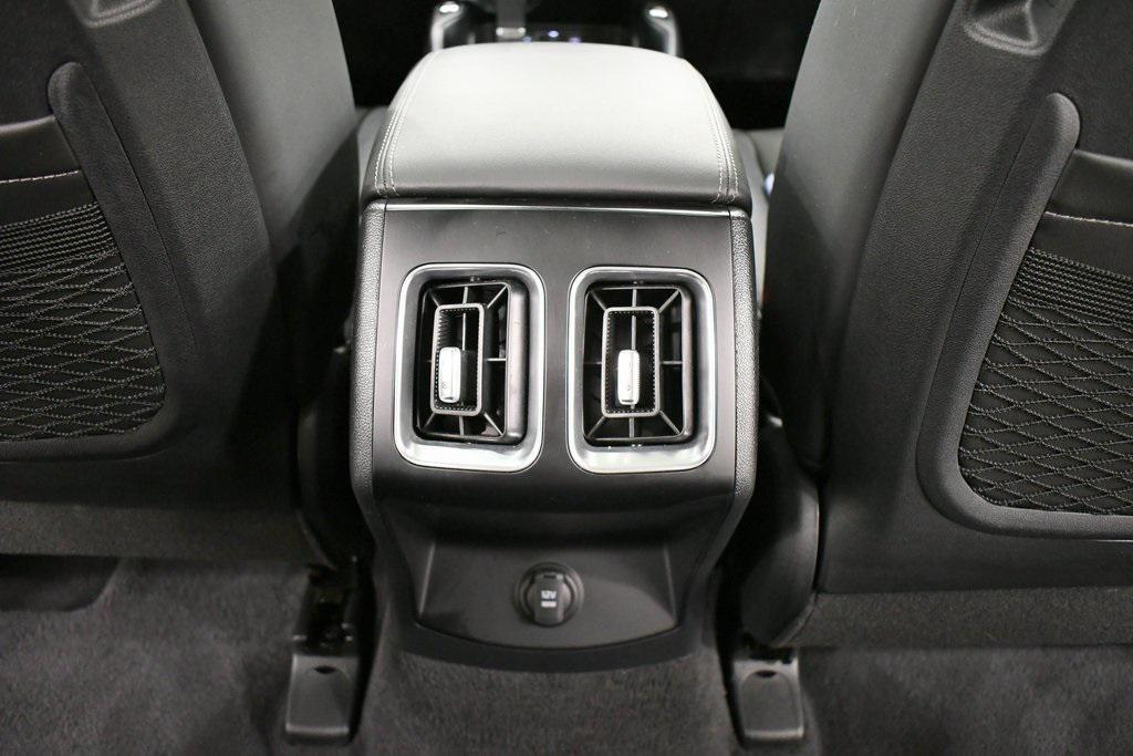 used 2025 Kia Sorento car, priced at $35,222