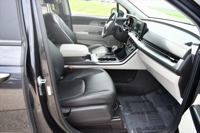 used 2023 Kia Carnival car, priced at $31,999