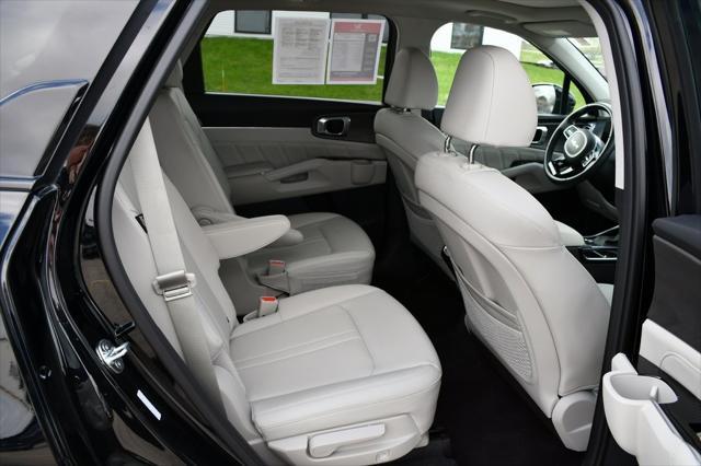 used 2024 Kia Sorento car, priced at $38,222