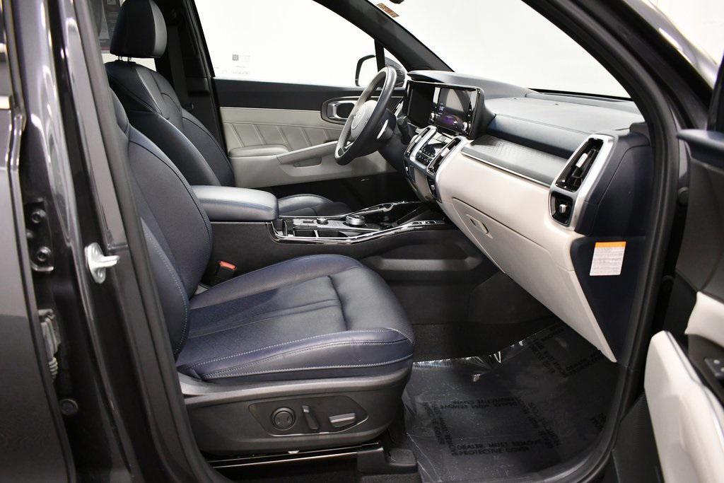 used 2023 Kia Sorento Plug-In Hybrid car, priced at $35,544