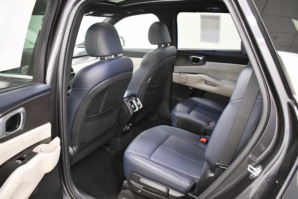 used 2023 Kia Sorento Plug-In Hybrid car, priced at $35,544