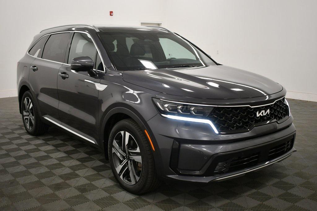 used 2023 Kia Sorento Plug-In Hybrid car, priced at $35,544