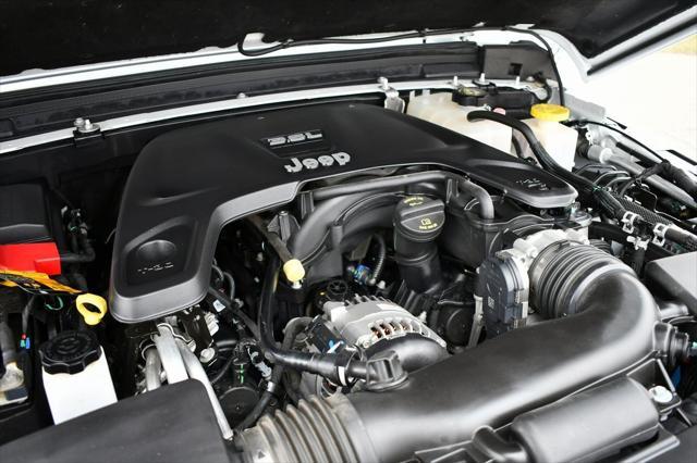 used 2021 Jeep Gladiator car, priced at $33,288