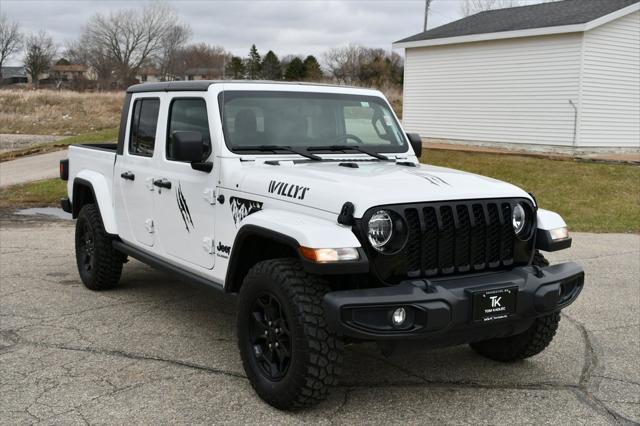 used 2021 Jeep Gladiator car, priced at $33,288