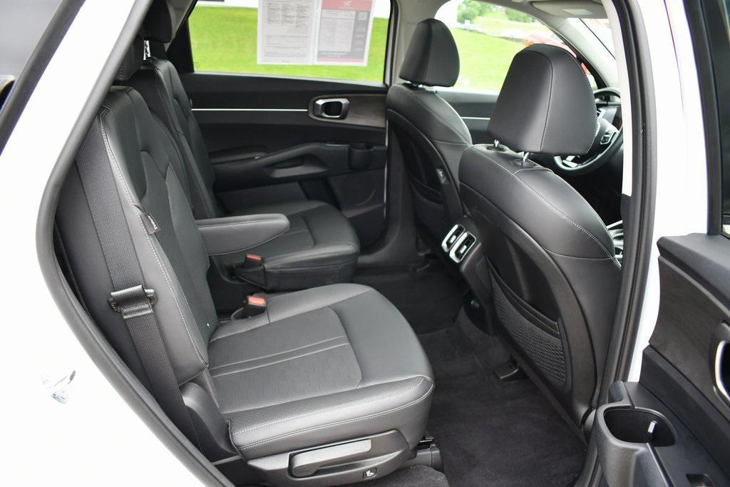 used 2025 Kia Sorento car, priced at $38,688