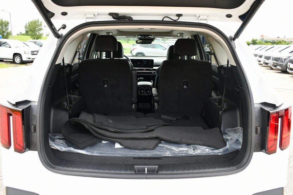 used 2025 Kia Sorento car, priced at $38,688
