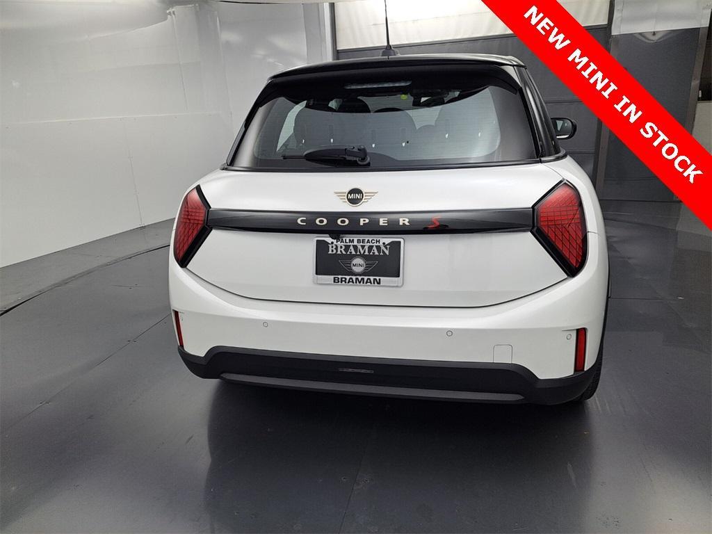 new 2025 MINI Hardtop car, priced at $37,960