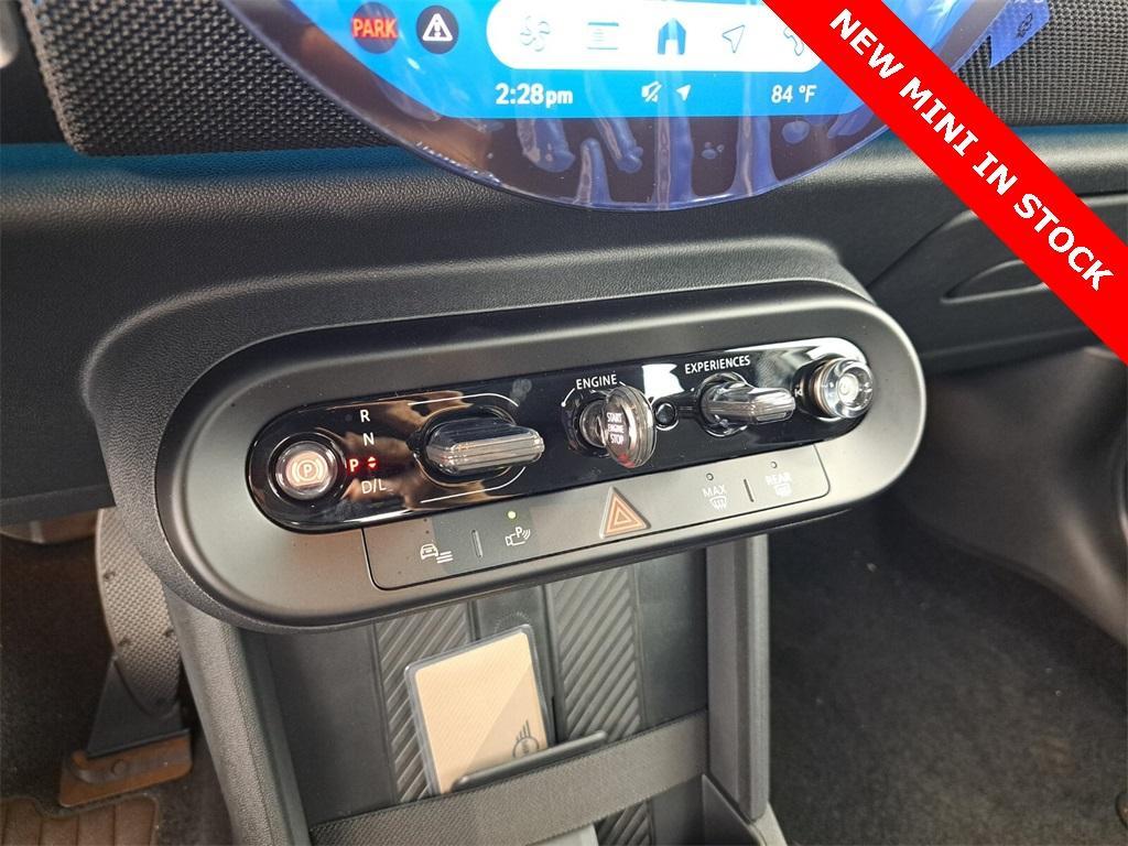 new 2025 MINI Hardtop car, priced at $37,960