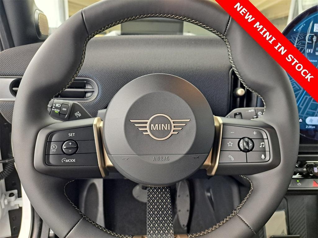 new 2025 MINI Hardtop car, priced at $37,960