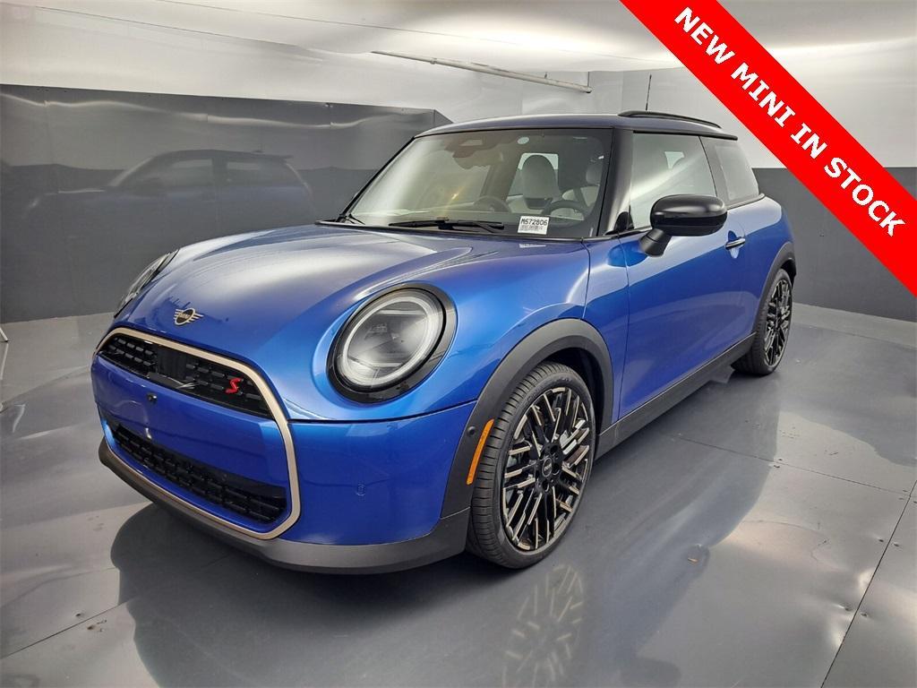 new 2025 MINI Hardtop car, priced at $38,545