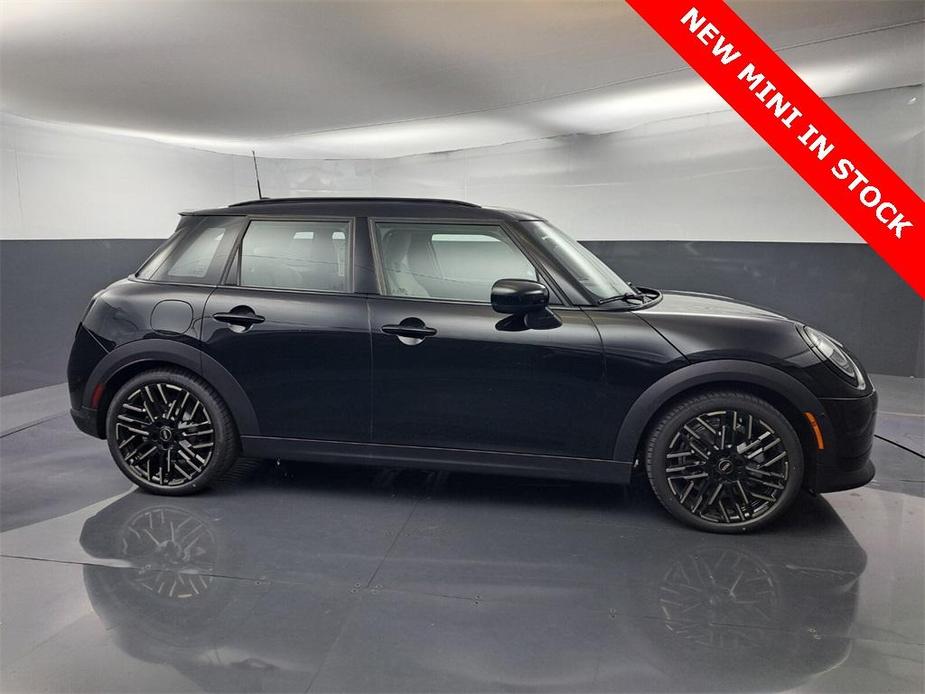 new 2025 MINI Hardtop car, priced at $38,780