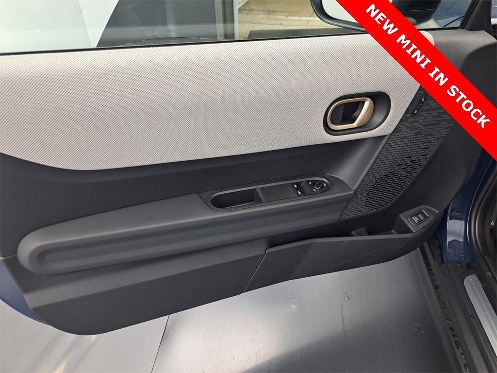 new 2025 MINI Hardtop car, priced at $37,825