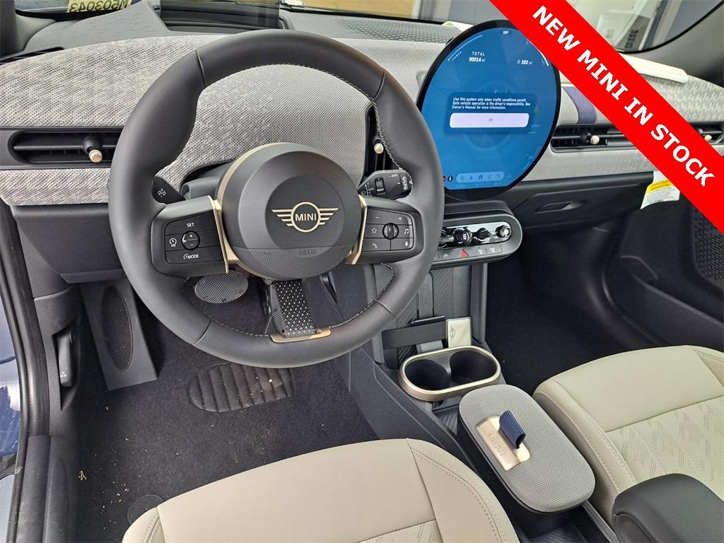 new 2025 MINI Hardtop car, priced at $37,825