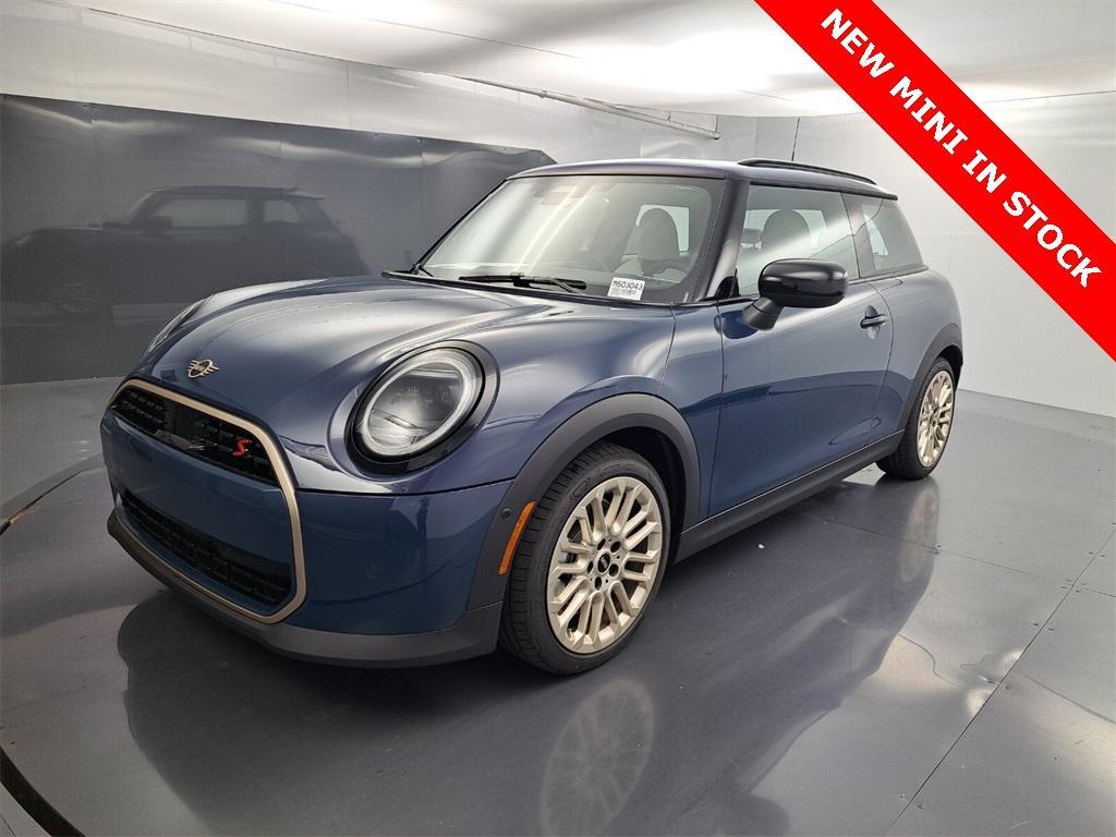 new 2025 MINI Hardtop car, priced at $37,825