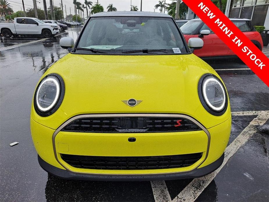 new 2025 MINI Hardtop car, priced at $38,295