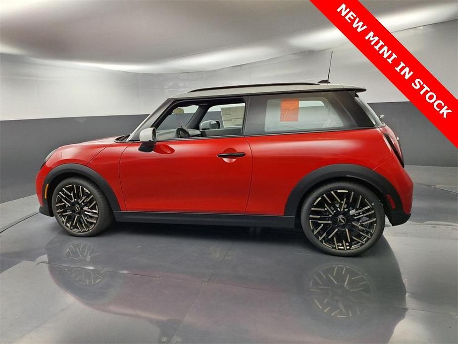 new 2025 MINI Hardtop car, priced at $34,195