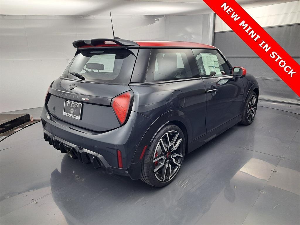 new 2026 MINI Hardtop car, priced at $45,985