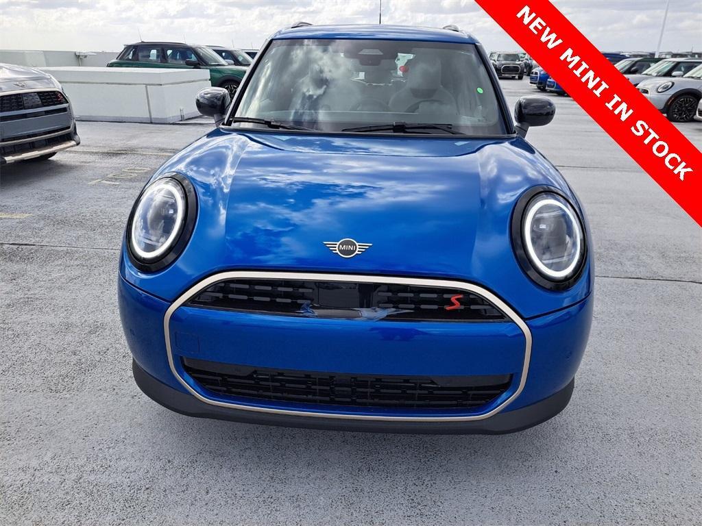 new 2025 MINI Hardtop car, priced at $39,175