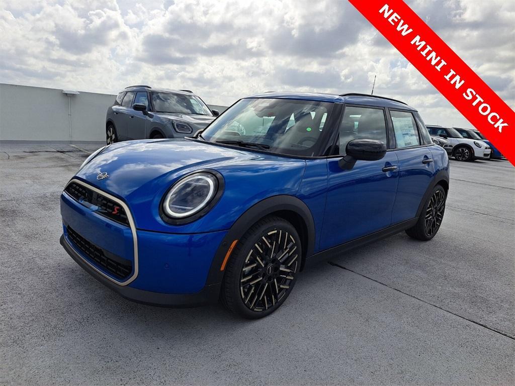 new 2025 MINI Hardtop car, priced at $39,175