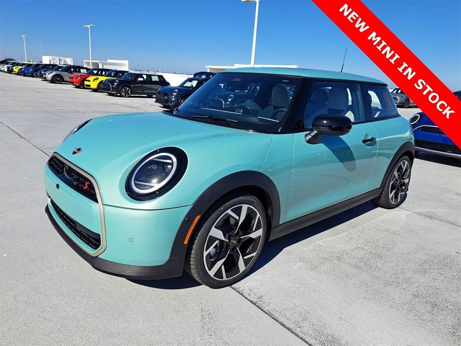 new 2025 MINI Hardtop car, priced at $38,295