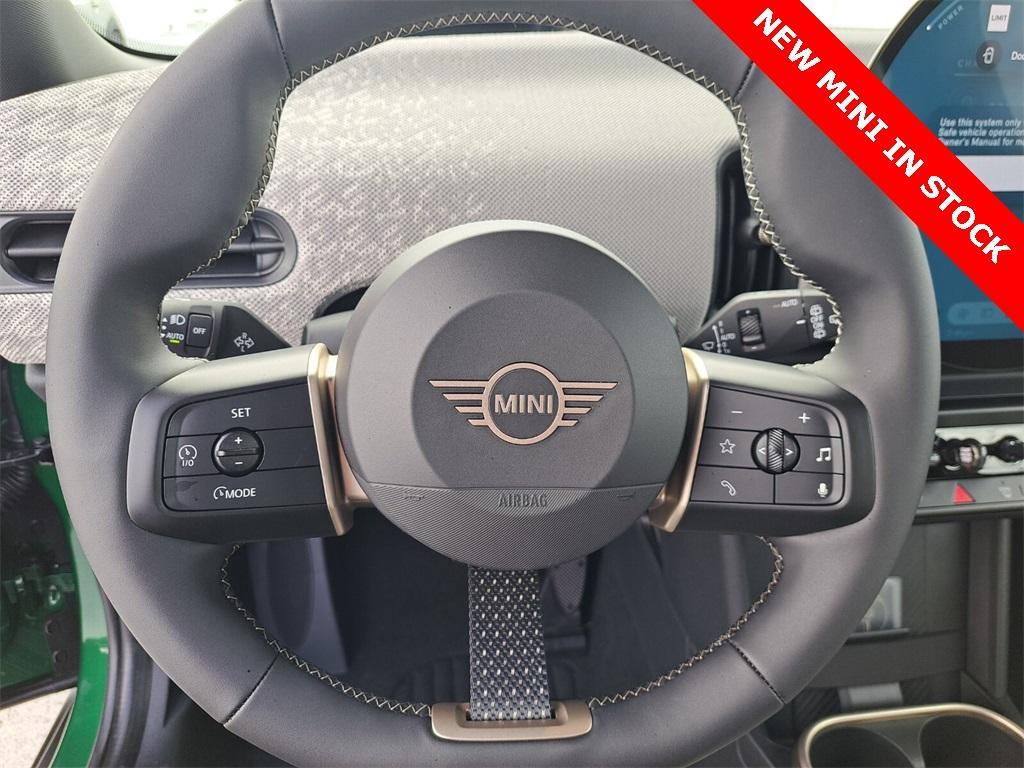 new 2025 MINI Hardtop car, priced at $34,675