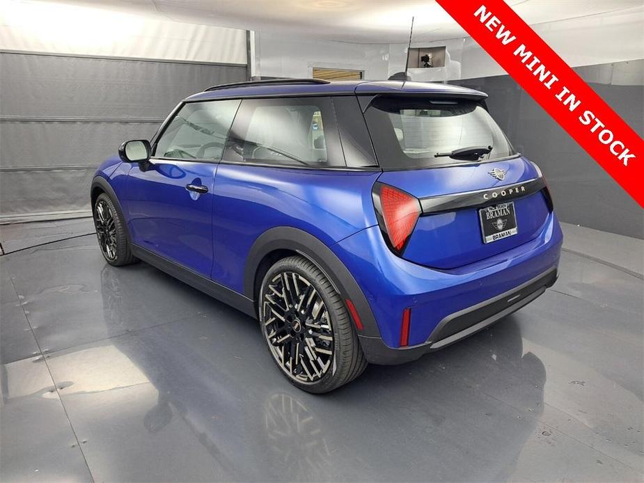 new 2025 MINI Hardtop car, priced at $34,195