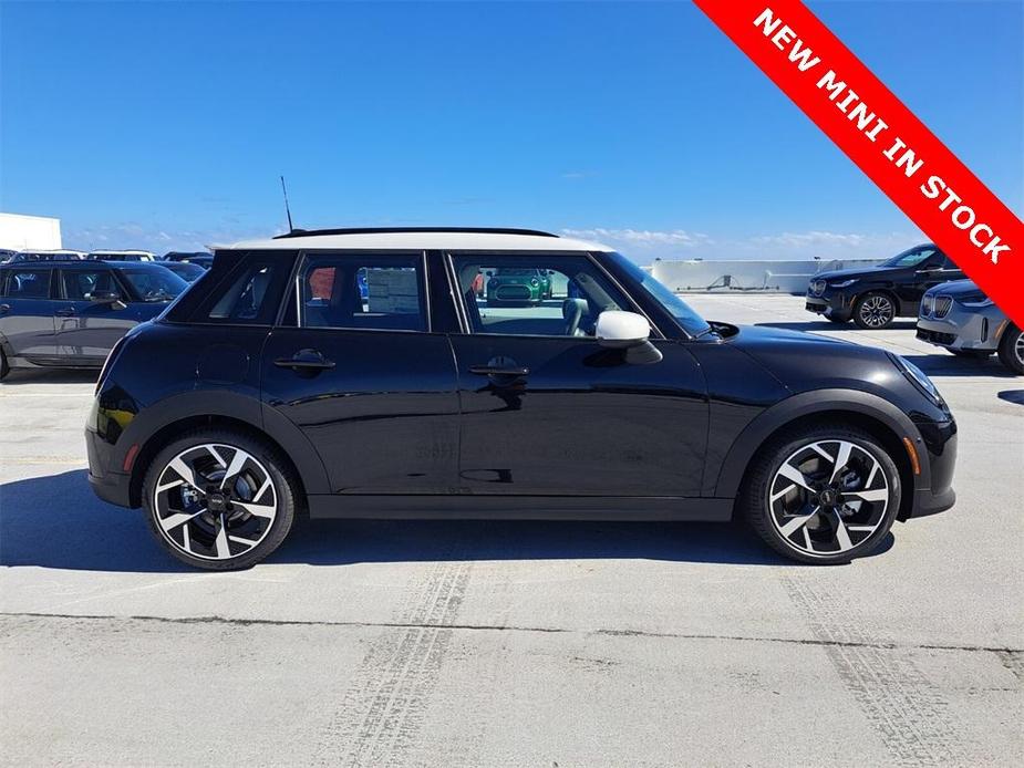 new 2025 MINI Hardtop car, priced at $38,695