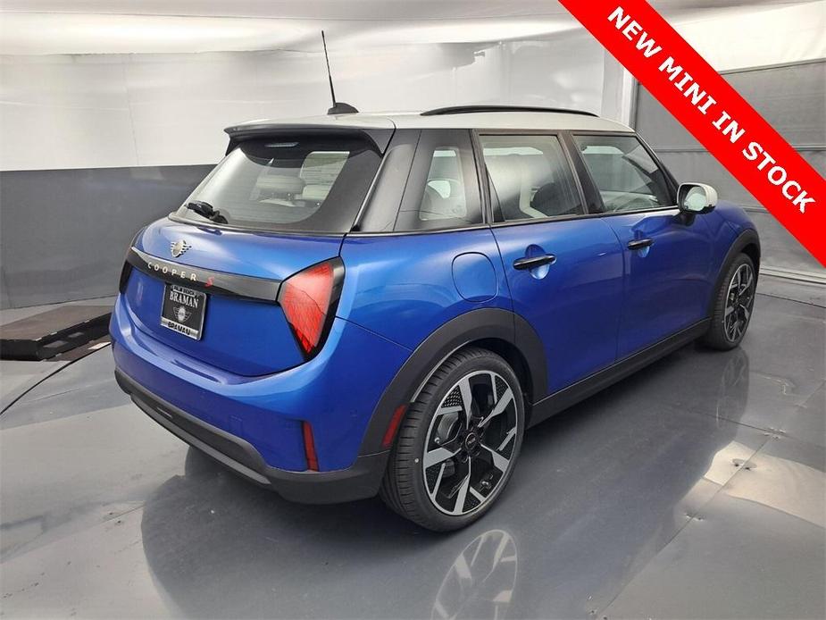 new 2025 MINI Hardtop car, priced at $39,630