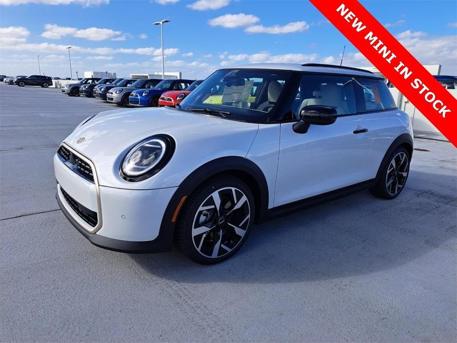 new 2025 MINI Hardtop car, priced at $34,195