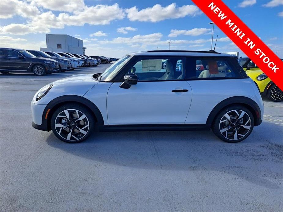 new 2025 MINI Hardtop car, priced at $34,195