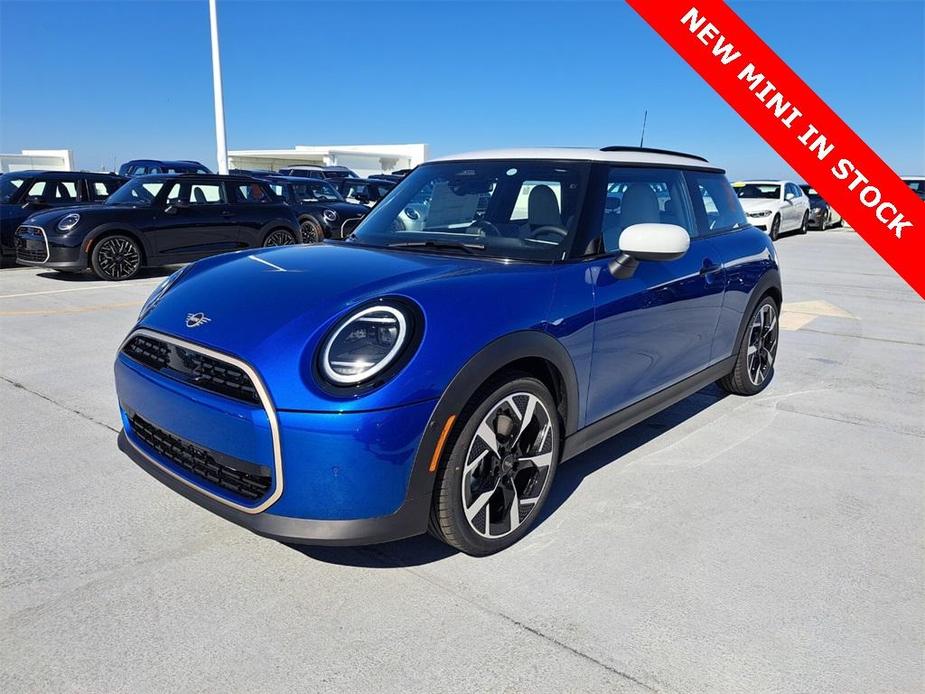 new 2025 MINI Hardtop car, priced at $34,495