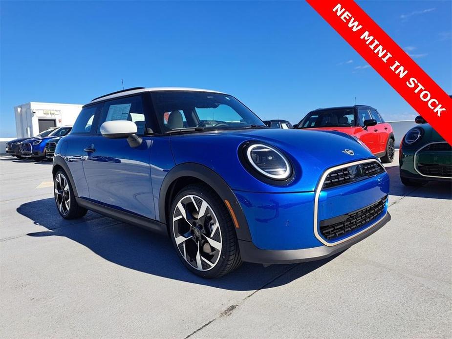 new 2025 MINI Hardtop car, priced at $34,495