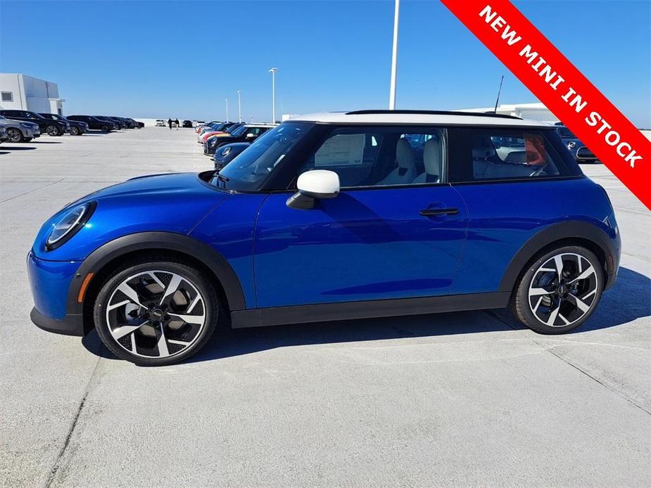 new 2025 MINI Hardtop car, priced at $34,495