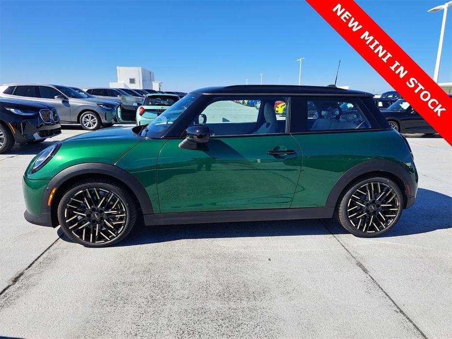 new 2025 MINI Hardtop car, priced at $34,495