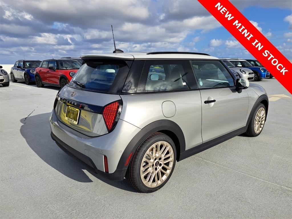 new 2025 MINI Hardtop car, priced at $37,025