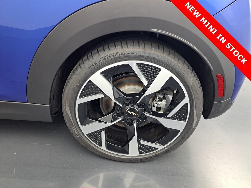 new 2025 MINI Hardtop car, priced at $37,325