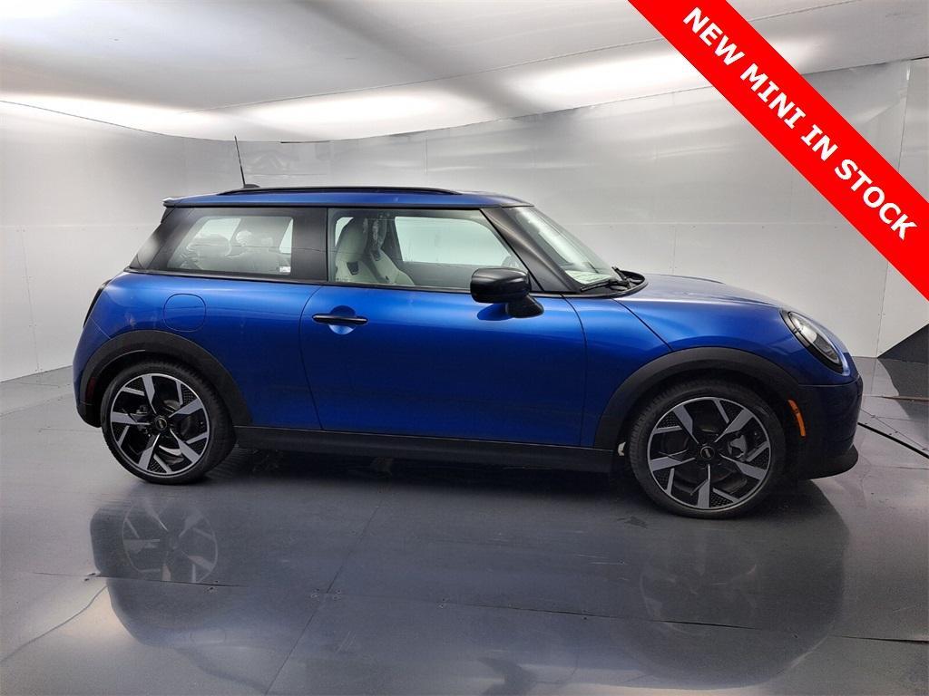 new 2025 MINI Hardtop car, priced at $37,325