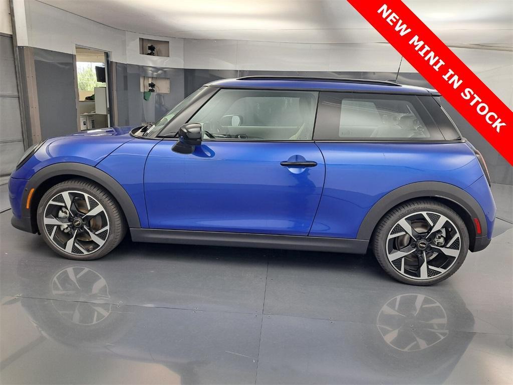 new 2025 MINI Hardtop car, priced at $37,325