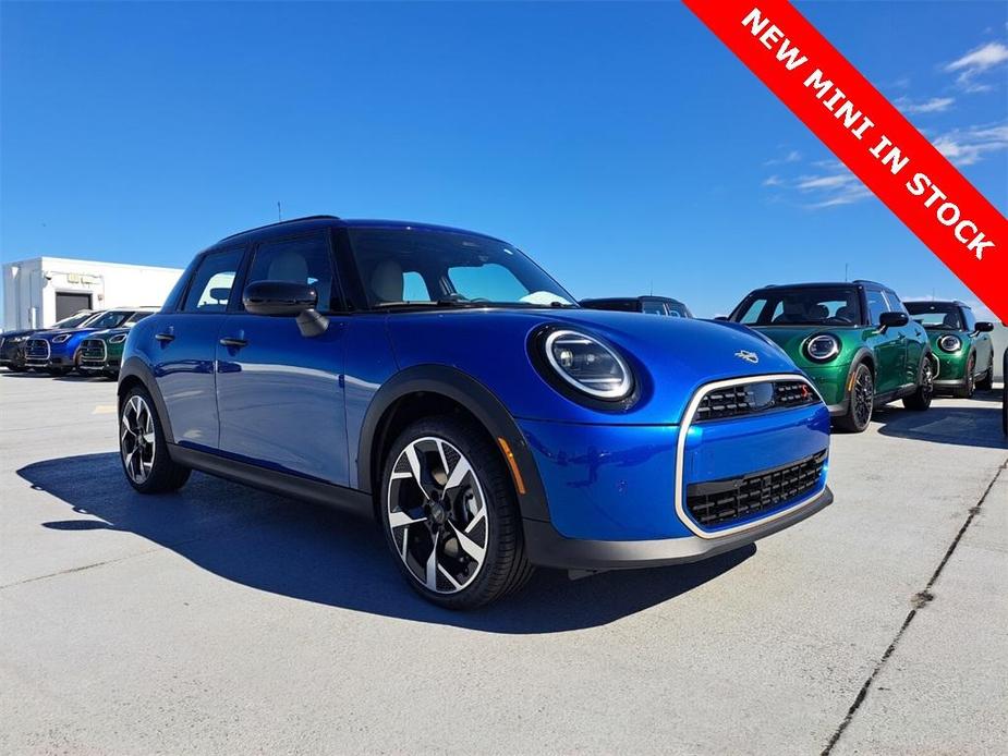 new 2025 MINI Hardtop car, priced at $39,495