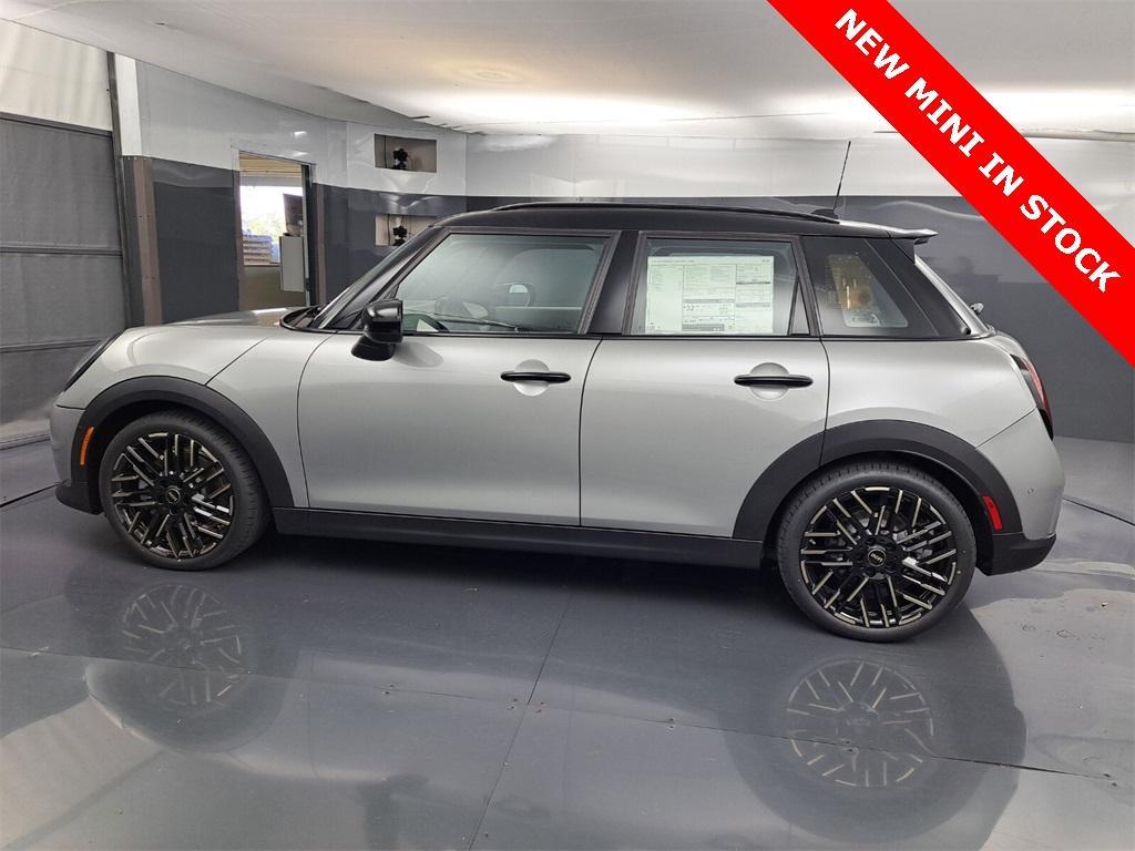 new 2025 MINI Hardtop car, priced at $37,845