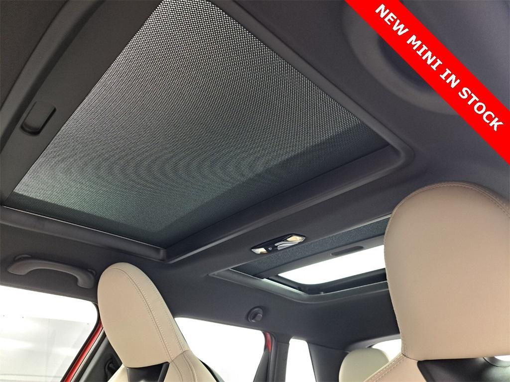 new 2025 MINI Hardtop car, priced at $38,025