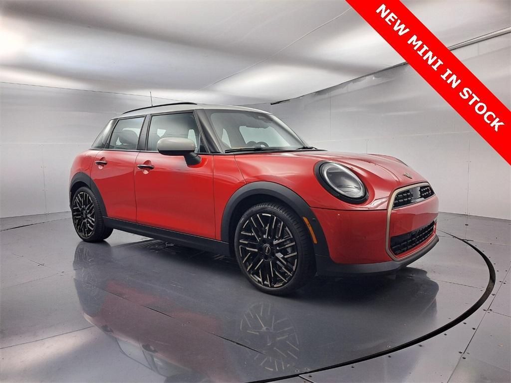 new 2025 MINI Hardtop car, priced at $38,025