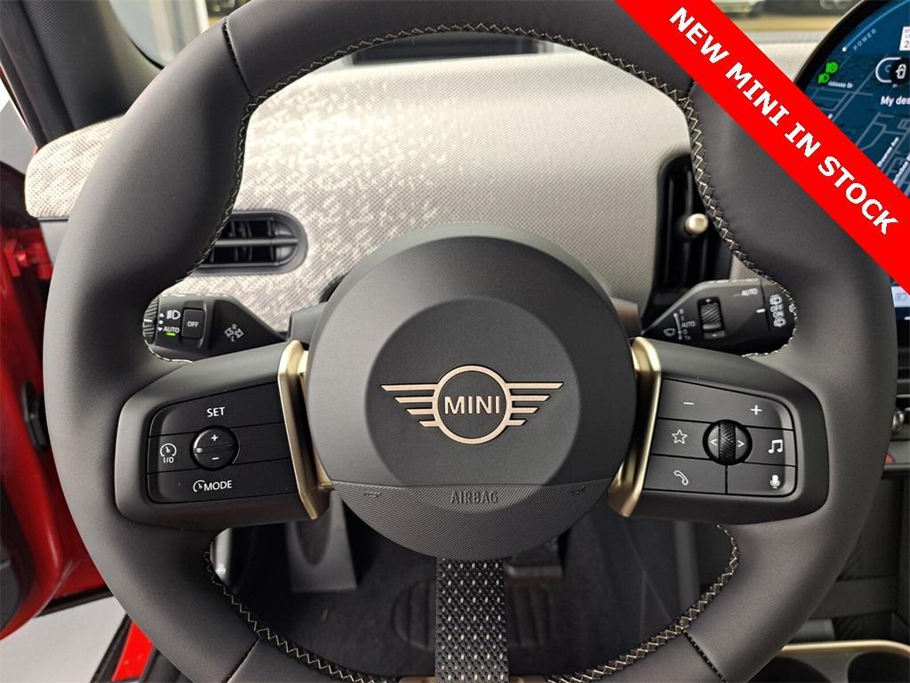 new 2025 MINI Hardtop car, priced at $38,025